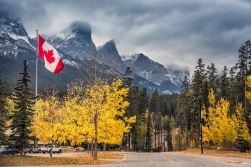 Alberta tạm dừng xử lý các đơn đăng ký diện cơ hội alberta; sẽ ra mắt diện mới về du lịch và khách sạn